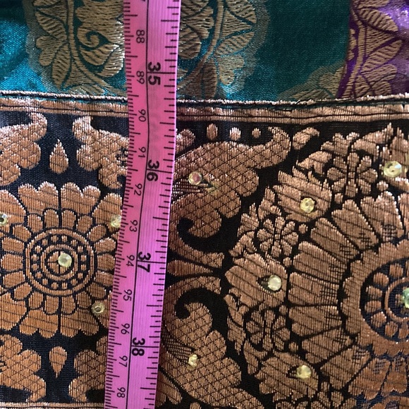 Lehenga 3 piece outfit for Indian wedding - Picture 3 of 4